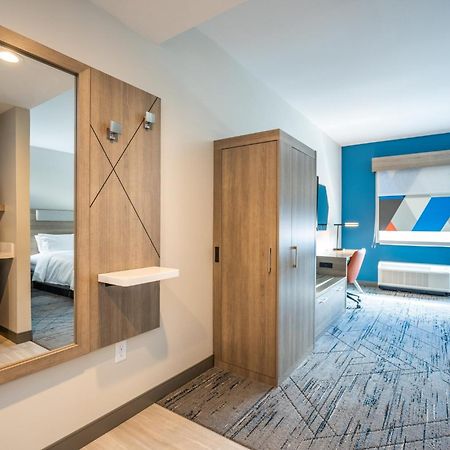Holiday Inn Express & Suites Charlottesville By Ihg Eksteriør bilde