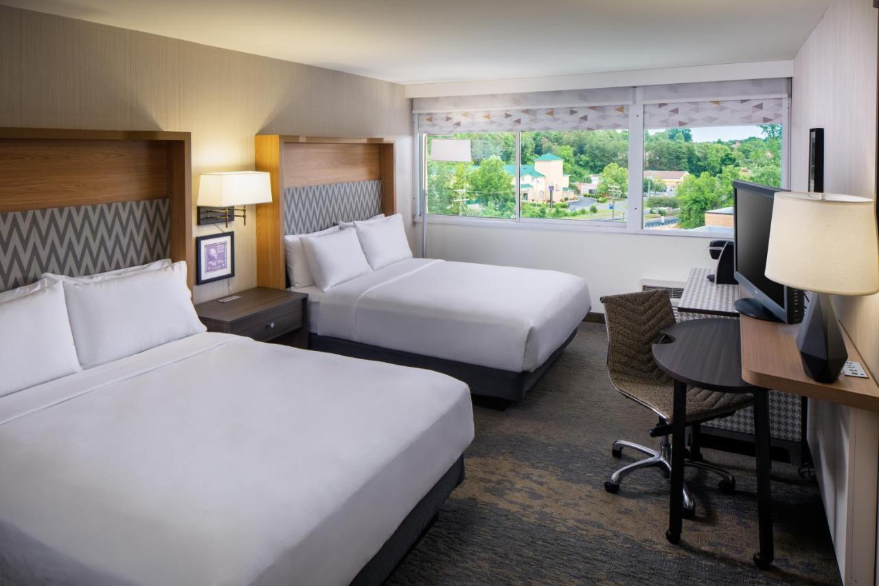 Holiday Inn Express & Suites Charlottesville By Ihg Eksteriør bilde