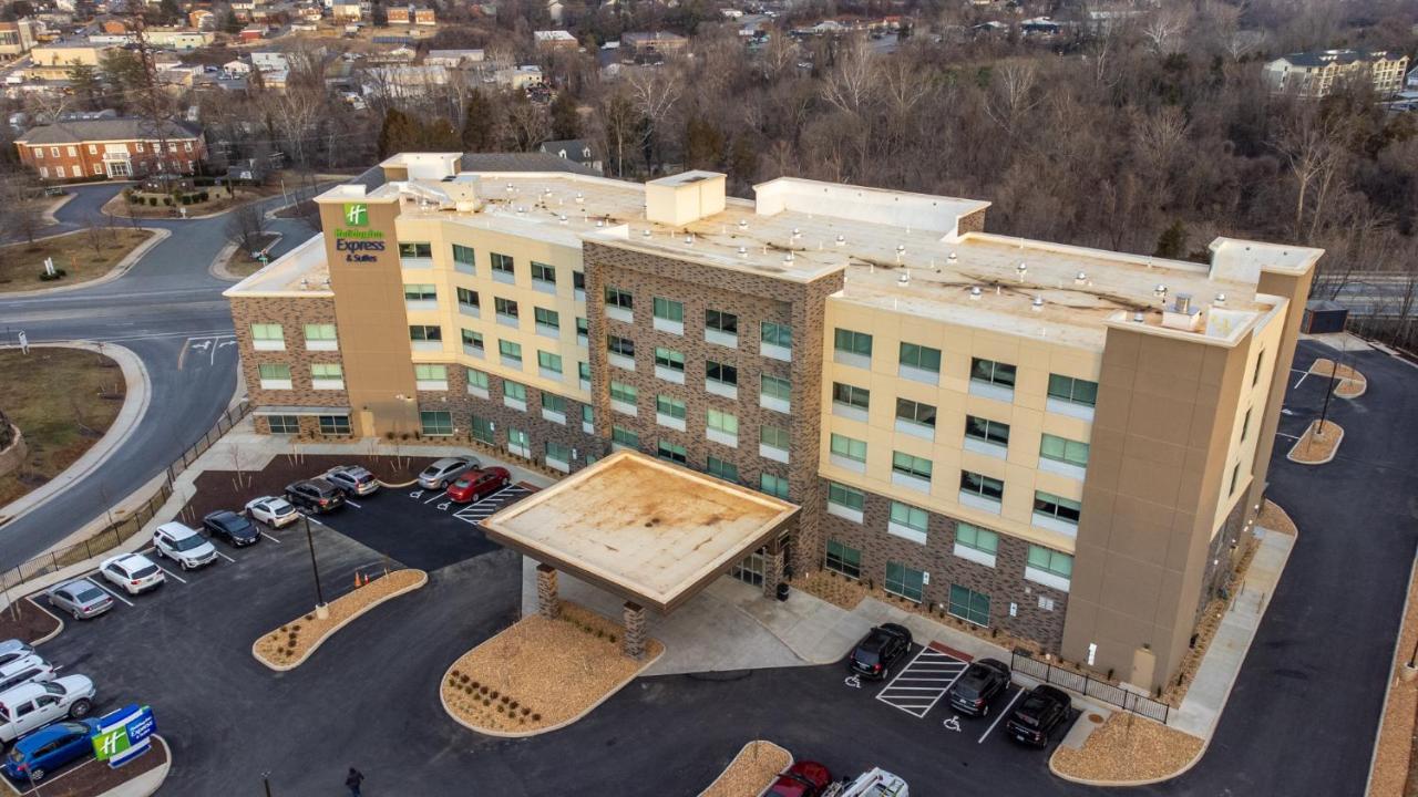 Holiday Inn Express & Suites Charlottesville By Ihg Eksteriør bilde