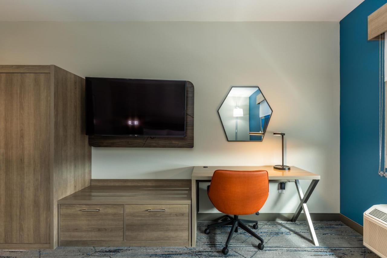 Holiday Inn Express & Suites Charlottesville By Ihg Eksteriør bilde