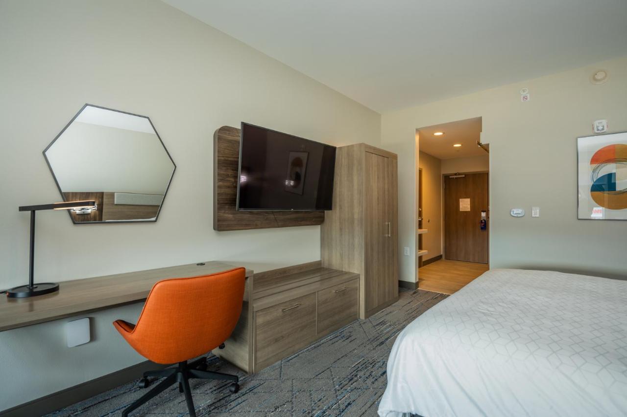 Holiday Inn Express & Suites Charlottesville By Ihg Eksteriør bilde