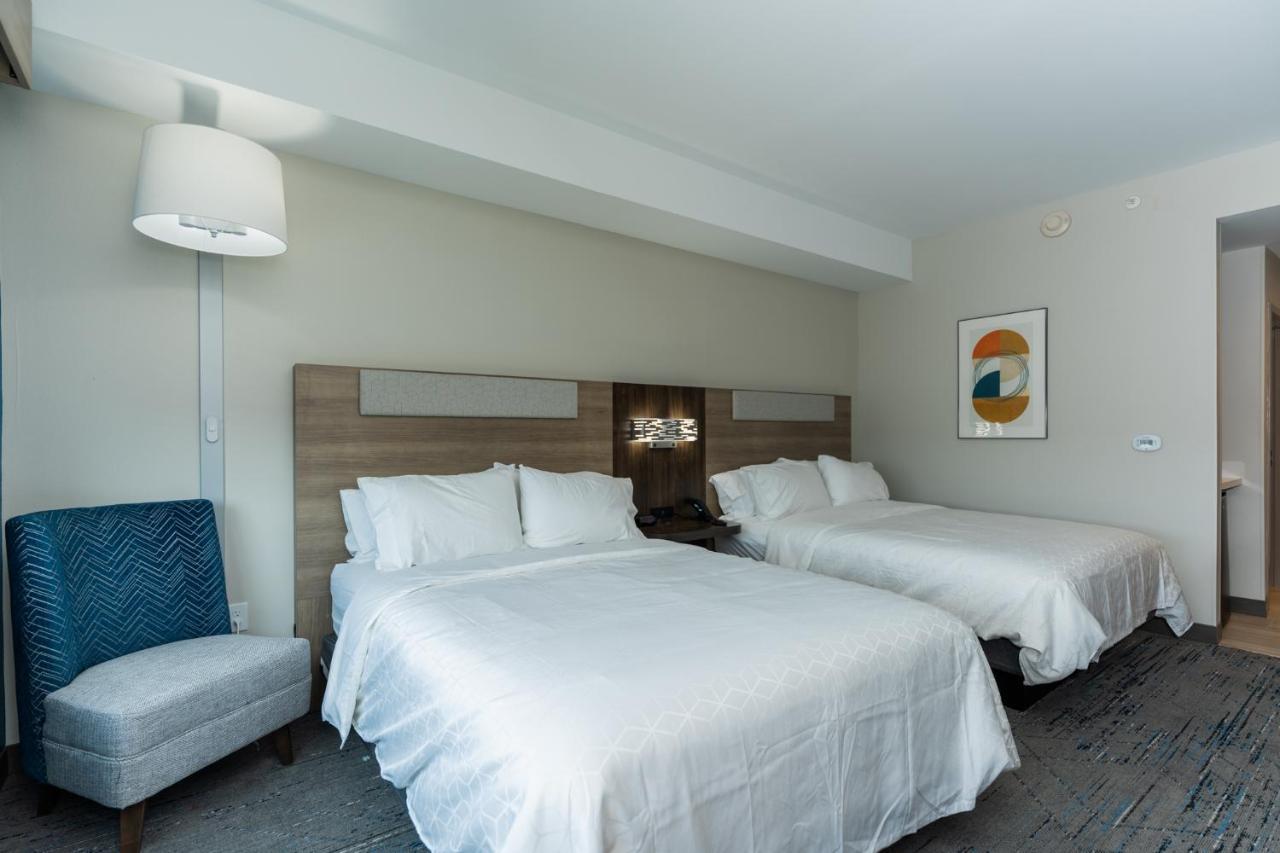 Holiday Inn Express & Suites Charlottesville By Ihg Eksteriør bilde