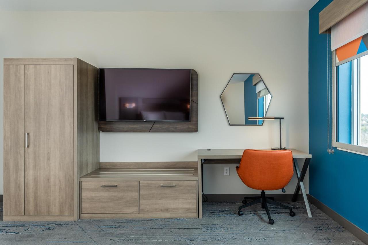 Holiday Inn Express & Suites Charlottesville By Ihg Eksteriør bilde