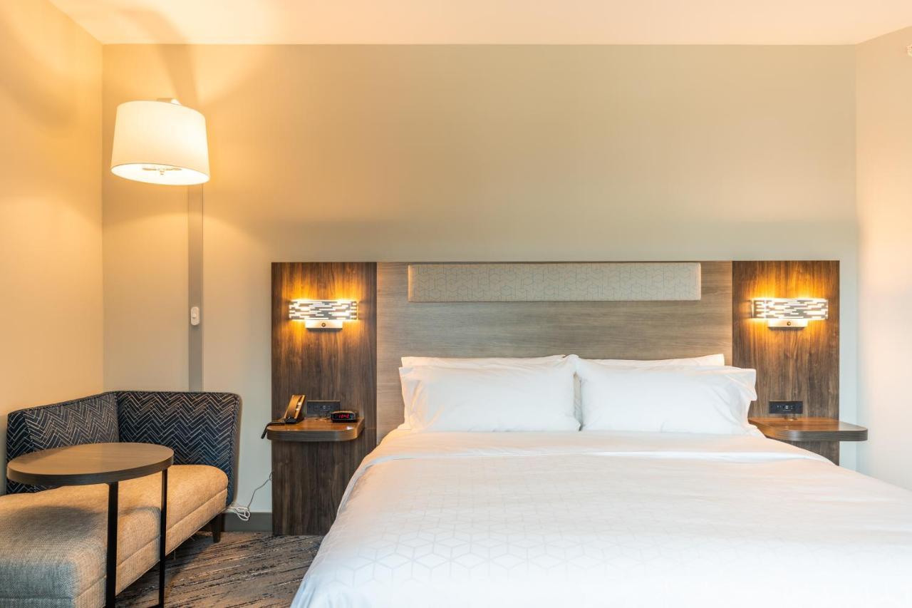 Holiday Inn Express & Suites Charlottesville By Ihg Eksteriør bilde